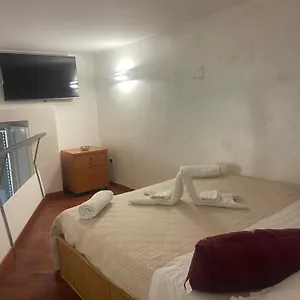 https://apt-a-2-passi-dal-lungomare-napoli.hotels-amalfi.com